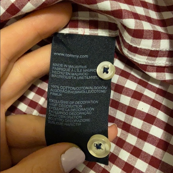 Tommy Hilfiger. Maroon/red and white dress shirt - Picture 3 of 4
